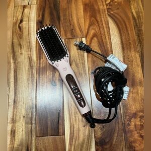 Lange brush straightener